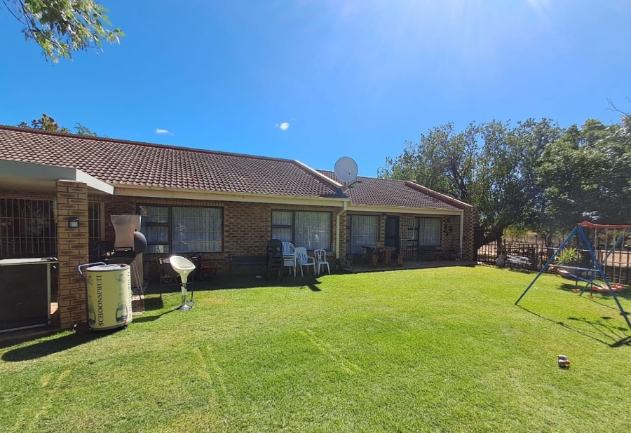 6 Bedroom Property for Sale in Groenvlei Sh Free State